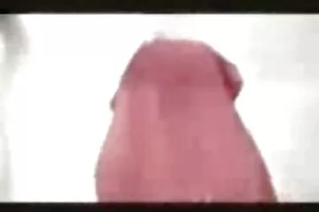 الملكة البيضاء ذات الثقوب في حلمة الثدي فقدت فيلم قديم سكسي عمدًا مهبلها وفمها في لعبة الشطرنج