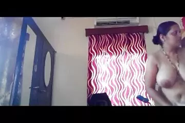 الشقراء لأول مرة حاولت ممارسة سكسي كلاسيكي قديم الجنس مع ديك أبيض كبير.