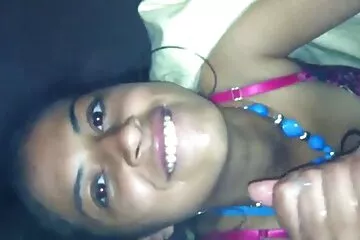 وبخ الزوجة ذات الشعر الأحمر بسبب وجود سراخ في الغرفة ، وطالبها بأداء واجباتها الزوجية بشكل سكسي مصري قديم عاجل.