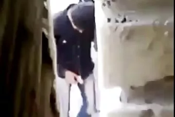 لم ترغب زوجة العاهرة في مص سكسي مترجم قديم الديك ، فكان على ركبتيها أن تذهب إلى العشيقة الشابة.