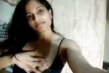 صورت الطبيعة العارية لأم جميلة سكسي مصري قديم على الهاتف ، وبعد ذلك ضاجعتها.
