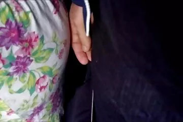 ذهبت إلى بيت دعارة لاستئجار عاهرة مألوفة في تنورة قصيرة مع ثقب كس سكسي افلام قديمه لمدة ساعة