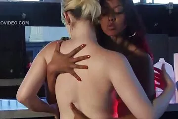 الجنس الوحشي بين الأعراق لرجل أبيض مع سكسي قديم مترجم أميرة سوداء في جوارب طويلة ذات علامة تجارية