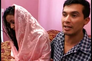 امرأة ناضجة مرة أخرى بفارغ الصبر صور سكسي قديم ليمارس الجنس مع رجل الجيران