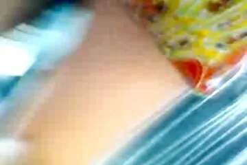 أحمر الشعر المبتدأ سكسي روسي قديم مع ثقب السرة سيفعل ما يطلبه منها الوكيل في عملية الصب.