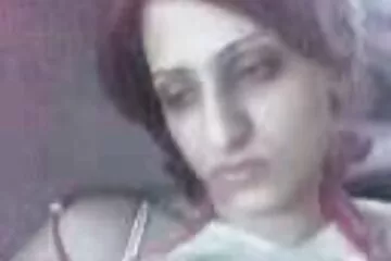 قررت صديقتان سمينتان تسوية جميع خلافاتهما سكسي كلاسيكي قديم من خلال ممارسة الجنس بطريقة مقلاع
